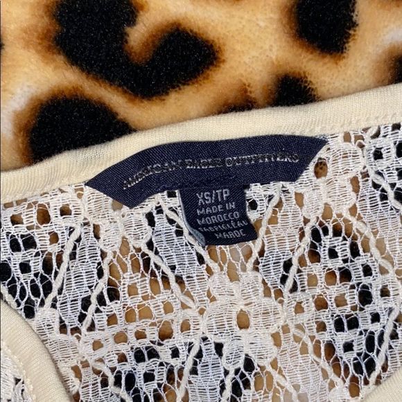 AE Crochet lace flower top XS - Picture 2 of 4